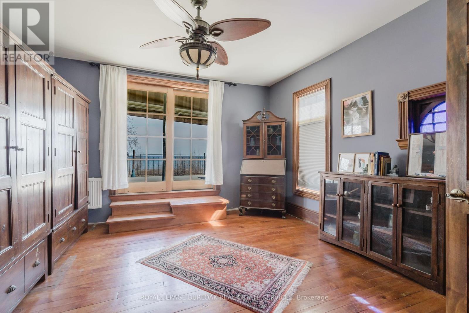 












957 BEACH BOULEVARD

,
Hamilton,




Ontario
L8H6Z7

