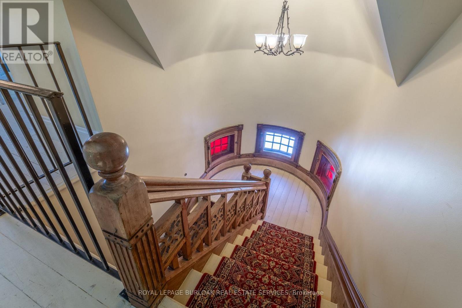 












957 BEACH BOULEVARD

,
Hamilton,




Ontario
L8H6Z7

