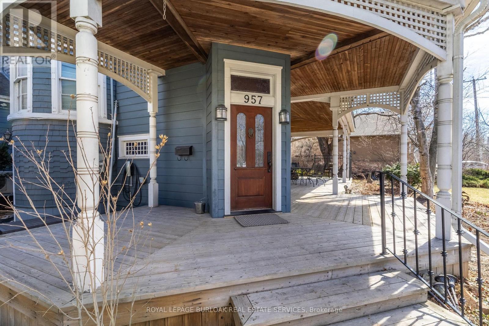 












957 BEACH BOULEVARD

,
Hamilton,




Ontario
L8H6Z7

