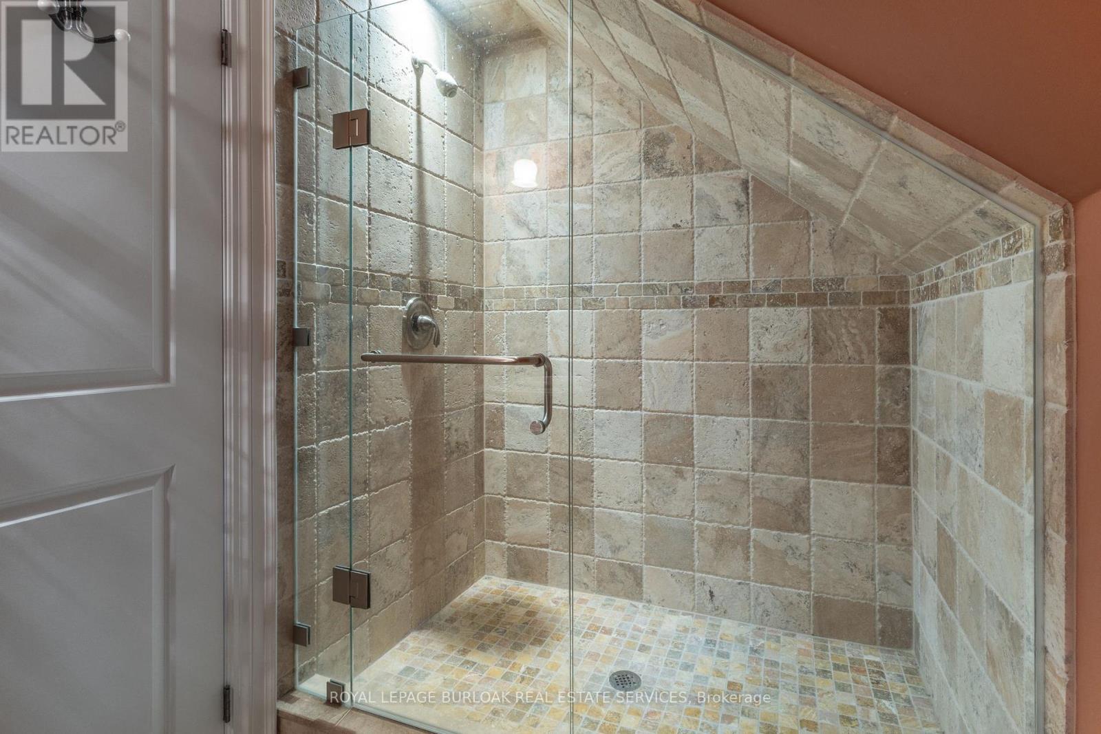 












957 BEACH BOULEVARD

,
Hamilton,




Ontario
L8H6Z7


