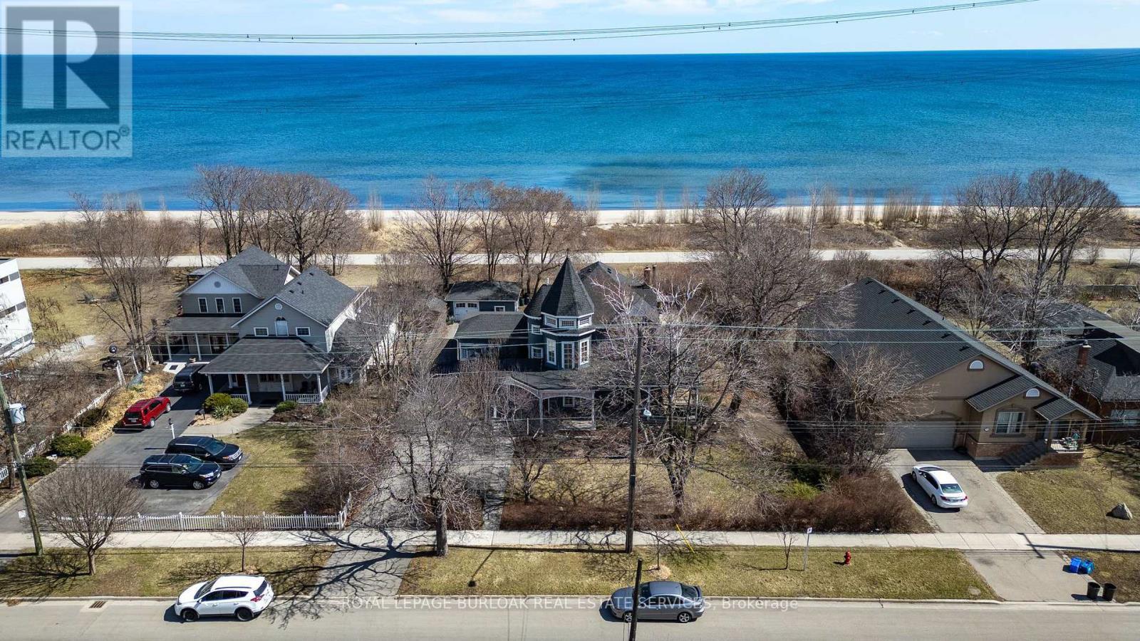 












957 BEACH BOULEVARD

,
Hamilton,




Ontario
L8H6Z7


