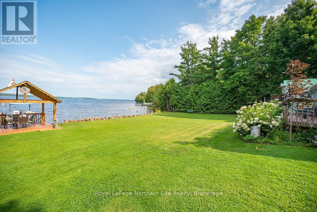 












347 BLACK POINT ROAD

,
North Algona Wilberforce,




Ontario
K0J1X0


