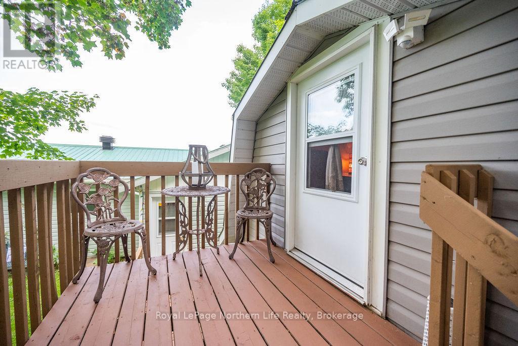 












347 BLACK POINT ROAD

,
North Algona Wilberforce,




Ontario
K0J1X0

