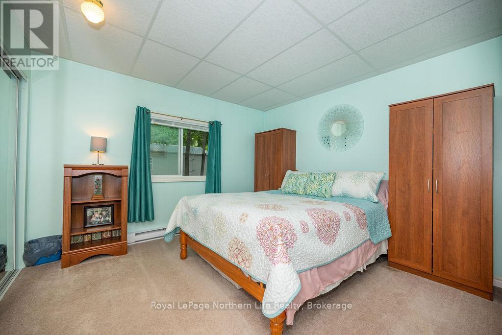 












347 BLACK POINT ROAD

,
North Algona Wilberforce,




Ontario
K0J1X0

