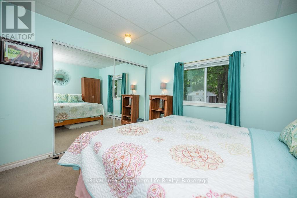 












347 BLACK POINT ROAD

,
North Algona Wilberforce,




Ontario
K0J1X0


