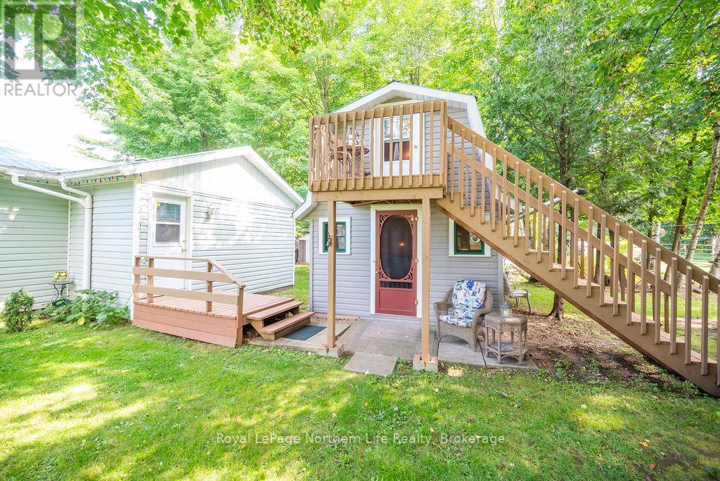 












347 BLACK POINT ROAD

,
North Algona Wilberforce,




Ontario
K0J1X0

