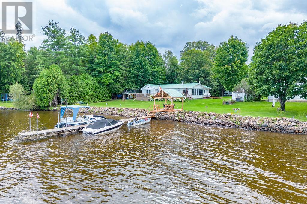 












347 BLACK POINT ROAD

,
North Algona Wilberforce,




Ontario
K0J1X0

