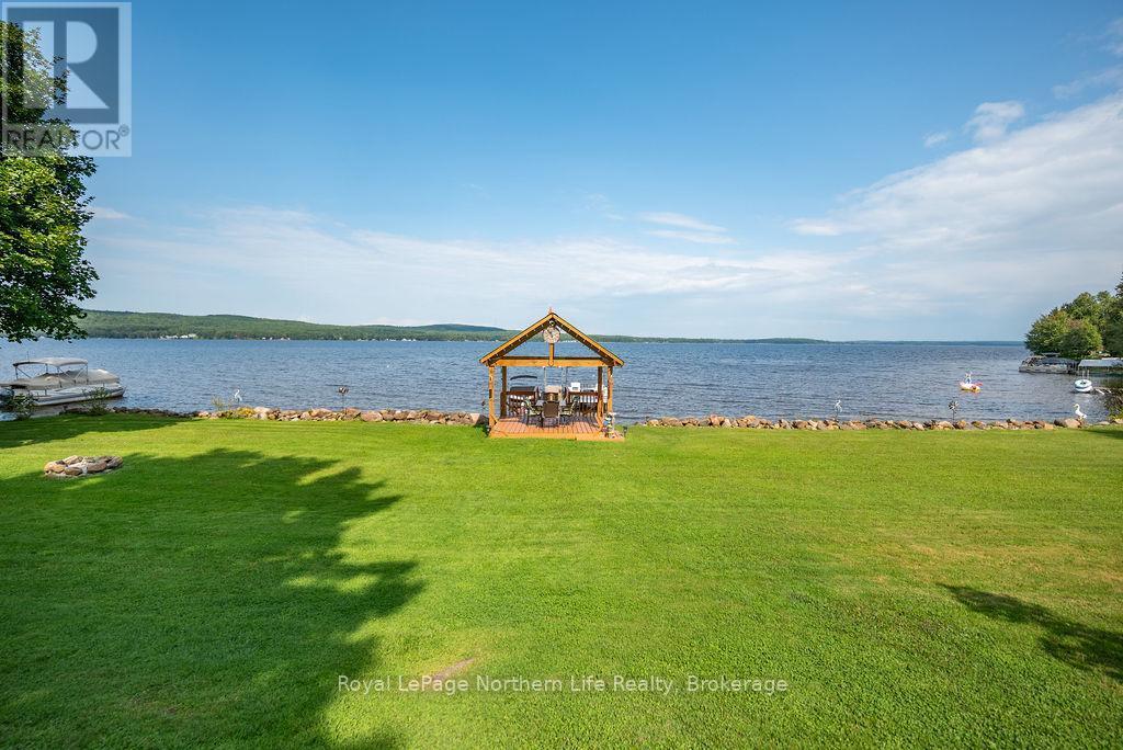 












347 BLACK POINT ROAD

,
North Algona Wilberforce,




Ontario
K0J1X0

