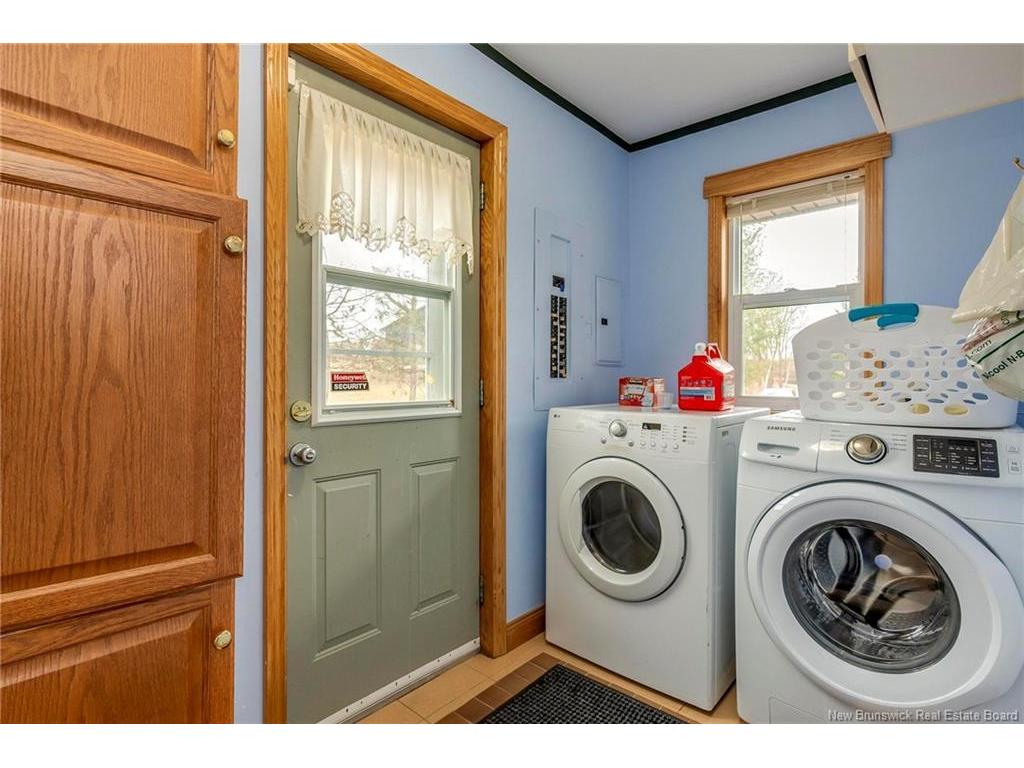 









15


Davis

LANE,
Kiersteadville,




NB
E5T 3M9

