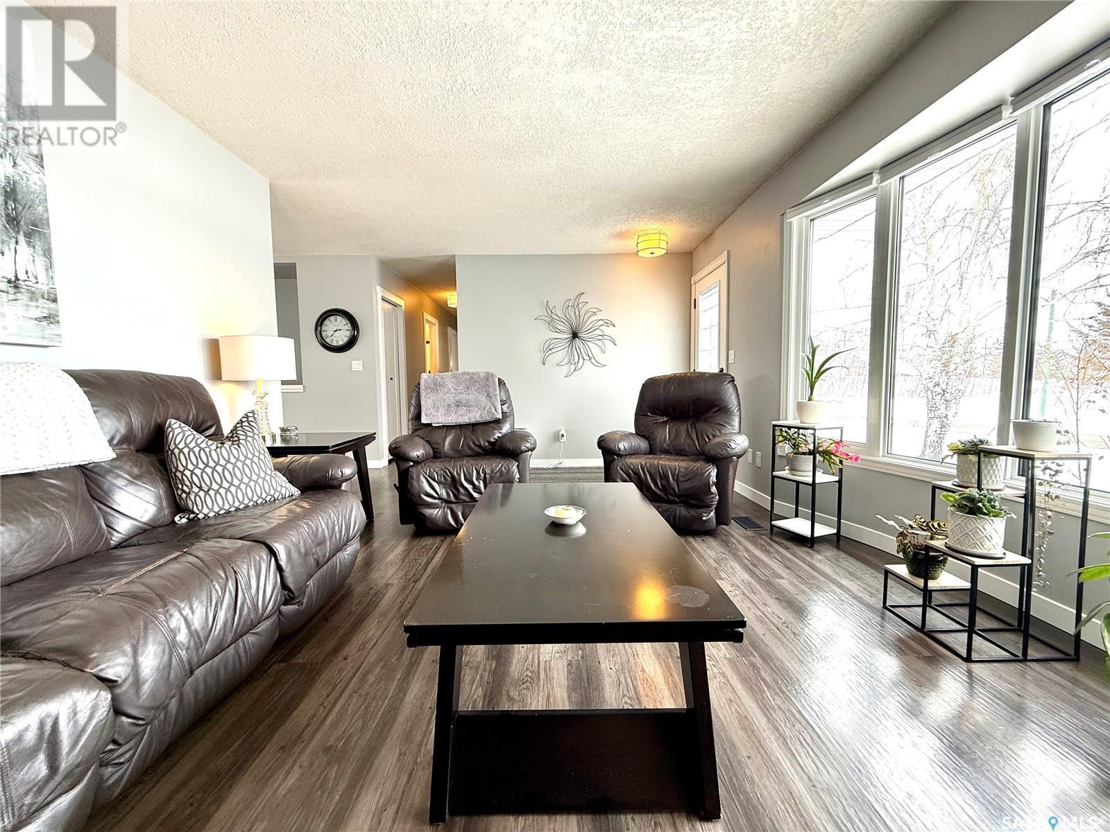 












1271 Main STREET

,
Melville,




Saskatchewan
S0A2P0

