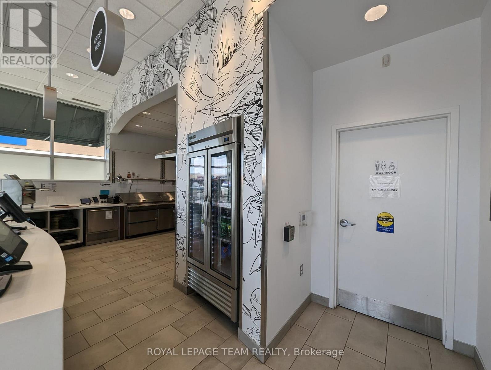 












1 - 4285 STRANDHERD DRIVE

,
Ottawa,




Ontario
K2J5P8

