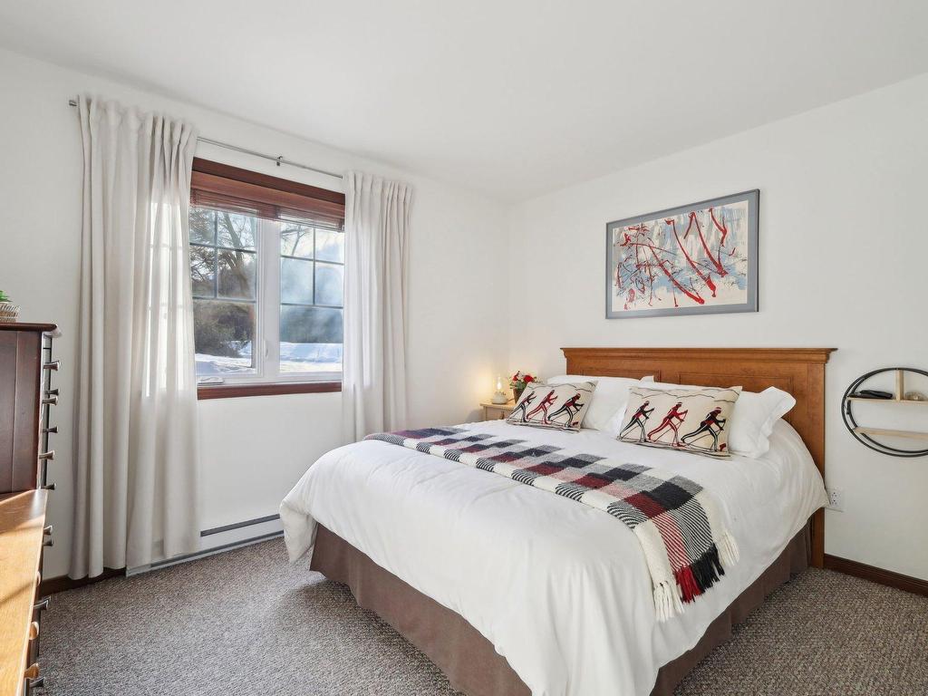 









1822


Ch. du Golf

,
Mont-Tremblant,




QC
J8E2K6

