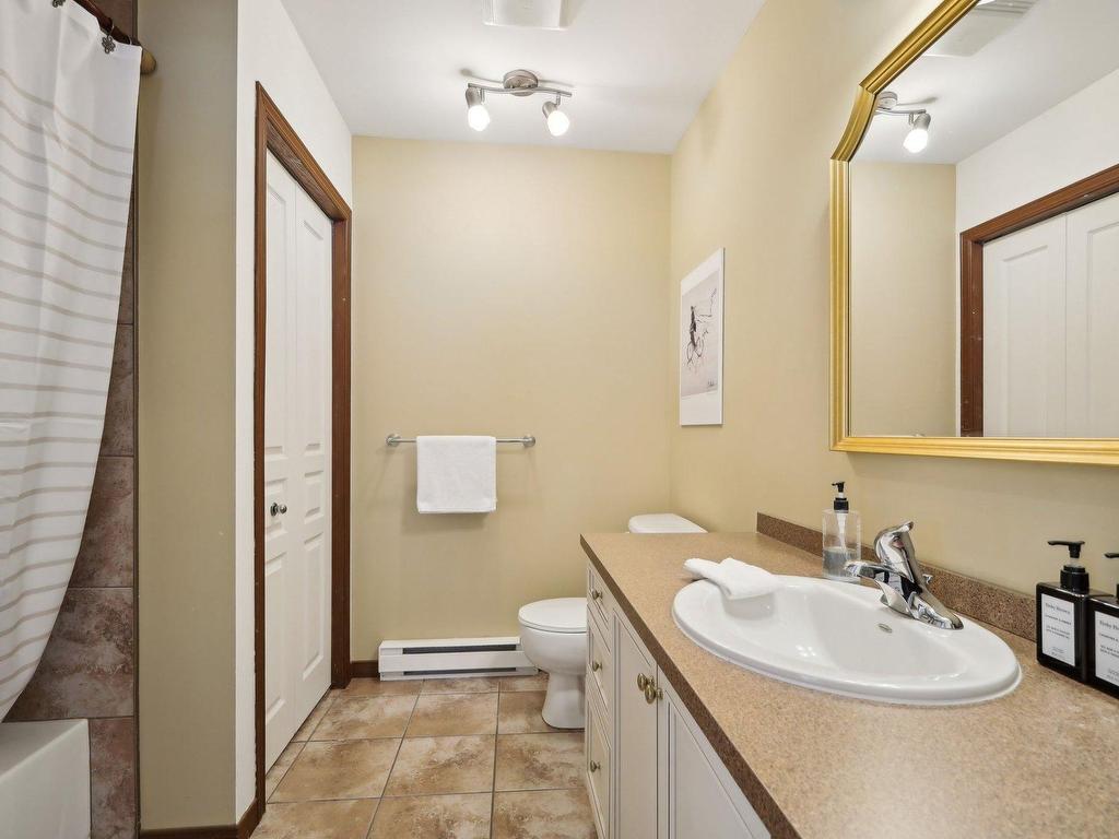 









1822


Ch. du Golf

,
Mont-Tremblant,




QC
J8E2K6

