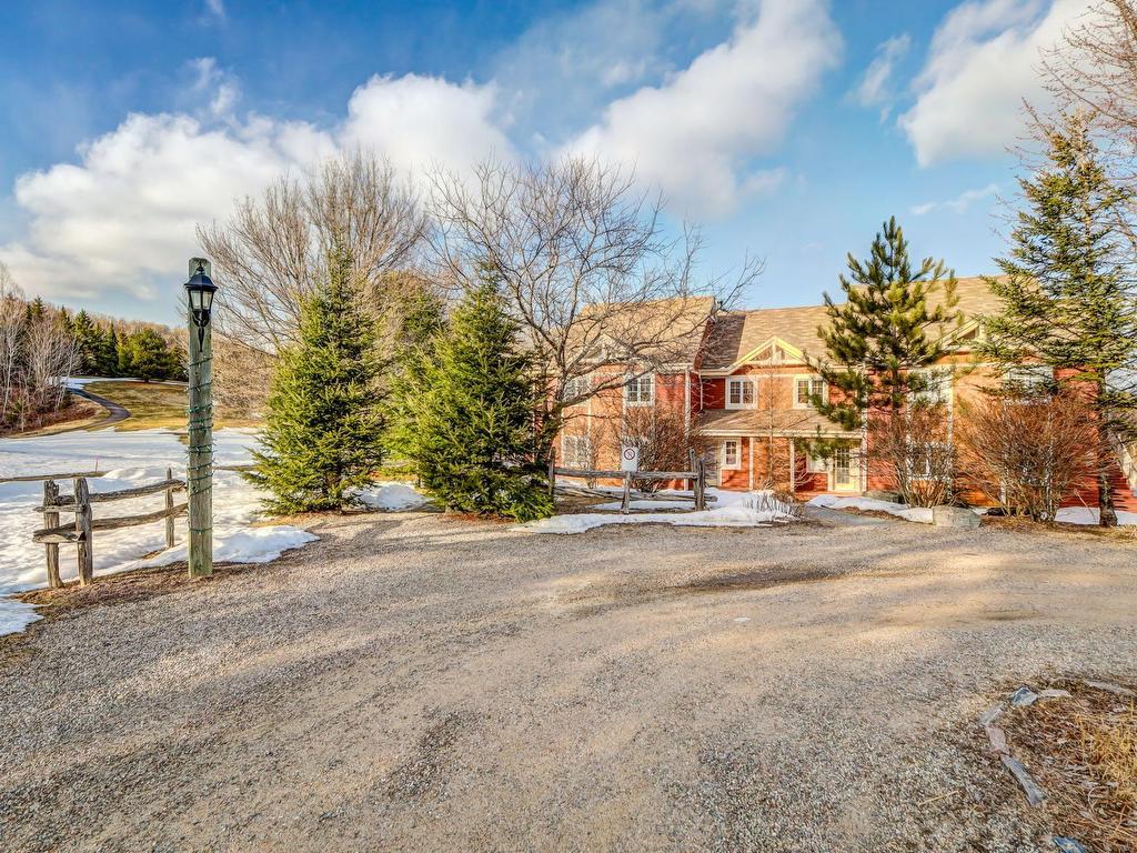 









1822


Ch. du Golf

,
Mont-Tremblant,




QC
J8E2K6


