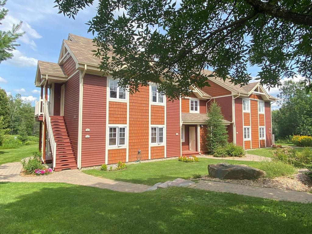 









1822


Ch. du Golf

,
Mont-Tremblant,




QC
J8E2K6

