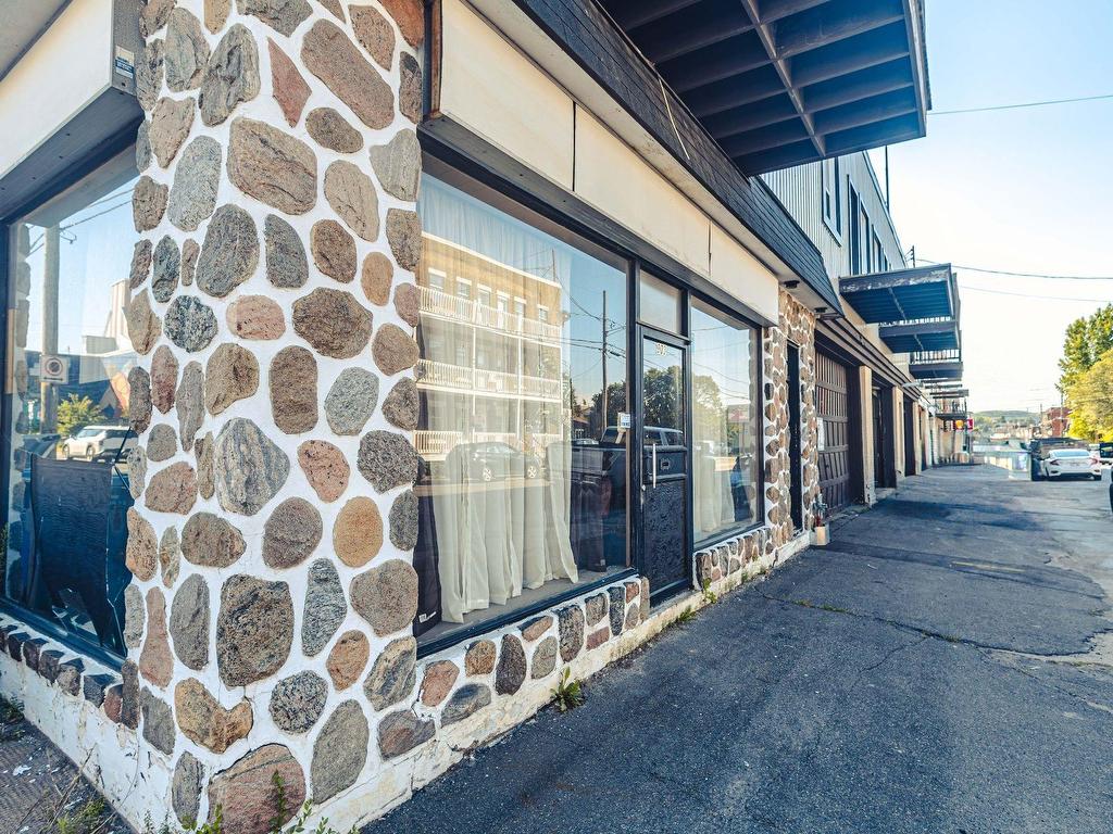 









903


Rue Frigon

,
Shawinigan,




QC
G9N3Y8

