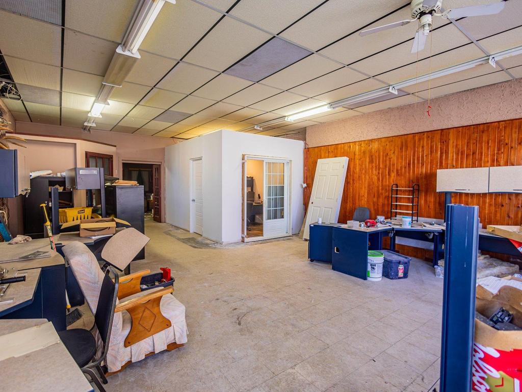 









903


Rue Frigon

,
Shawinigan,




QC
G9N3Y8

