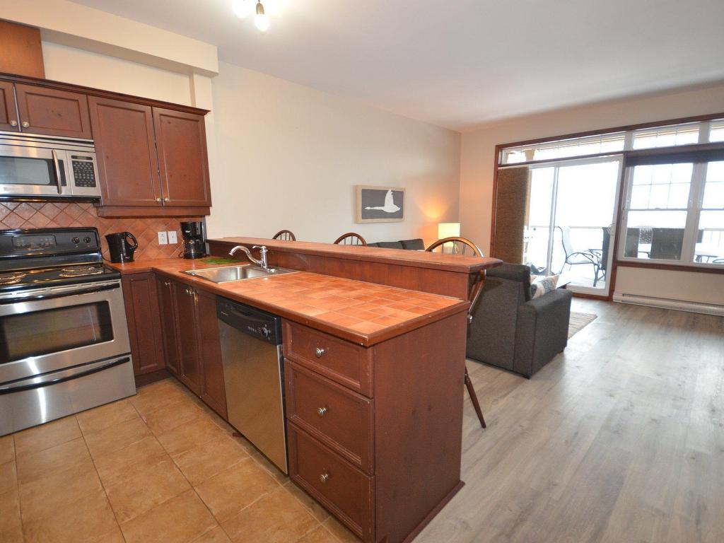 









305


Rue du Mont-Plaisant

, 7,
Mont-Tremblant,




QC
J8E1L2

