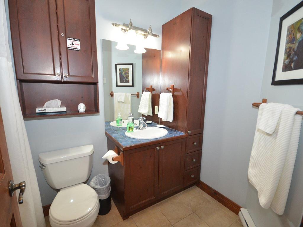 









305


Rue du Mont-Plaisant

, 7,
Mont-Tremblant,




QC
J8E1L2

