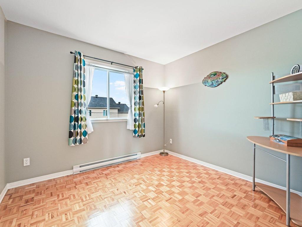 









75


Rue Benoit

,
Saint-Constant,




QC
J5A0B2

