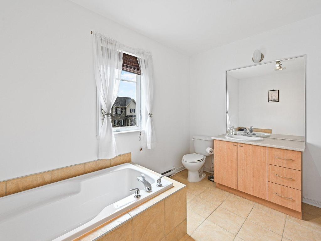 









75


Rue Benoit

,
Saint-Constant,




QC
J5A0B2

