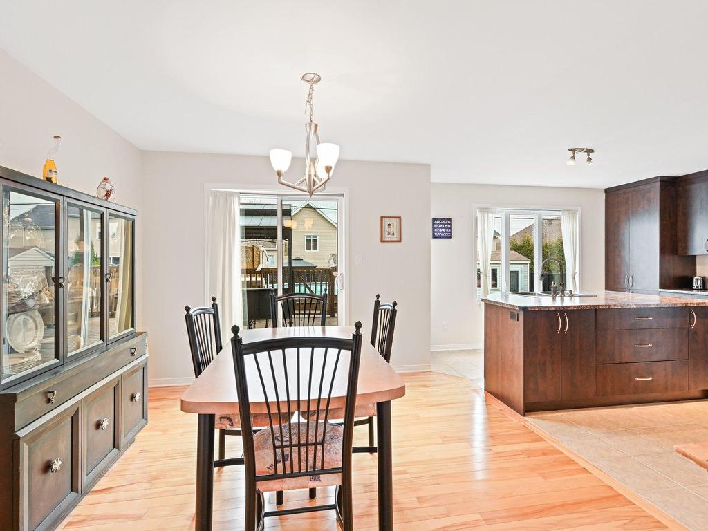









75


Rue Benoit

,
Saint-Constant,




QC
J5A0B2

