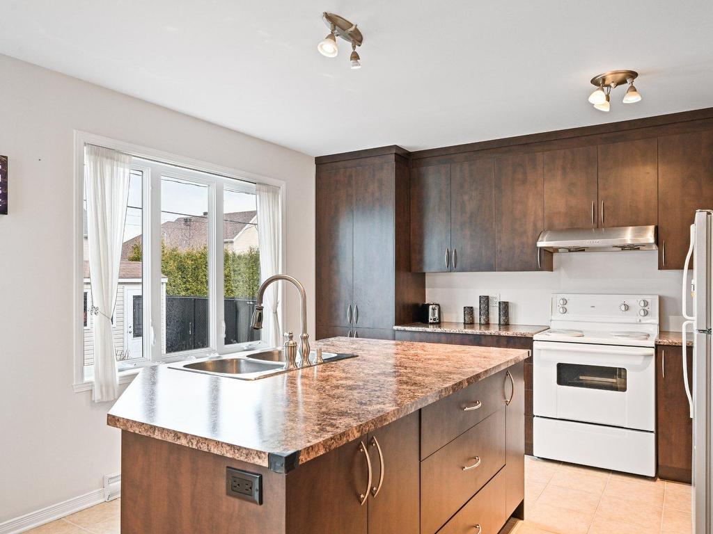 









75


Rue Benoit

,
Saint-Constant,




QC
J5A0B2

