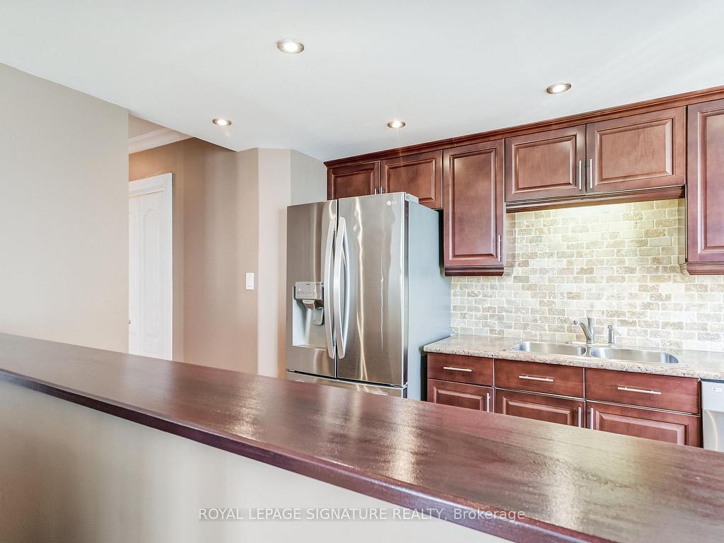 









75


King

Street East, 1105,
Mississauga,




ON
L5A 4G5

