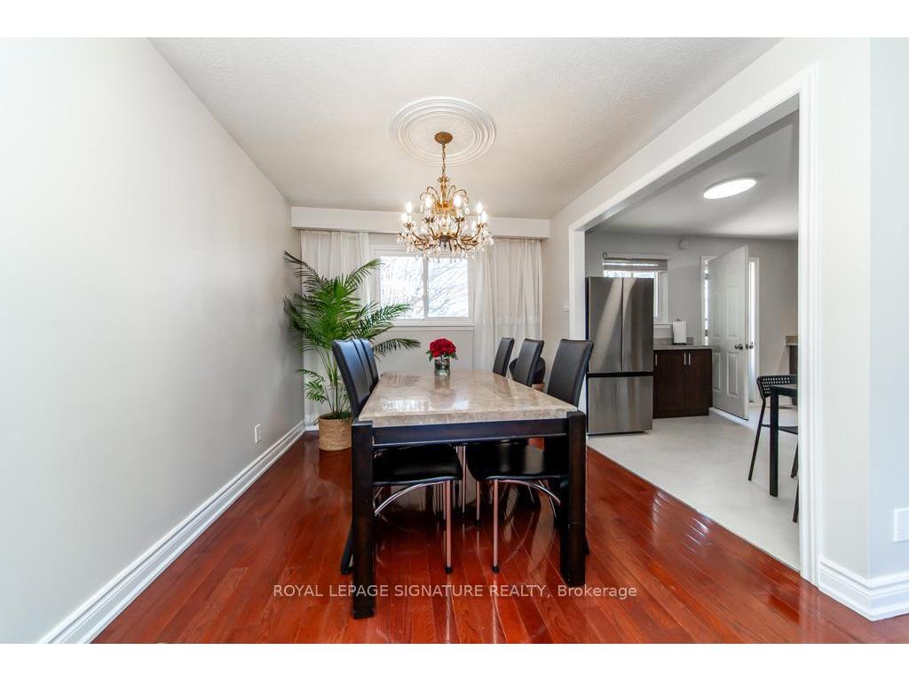 









3223


Ibbetson

Crescent,
Mississauga,




ON
L5C 1Z1

