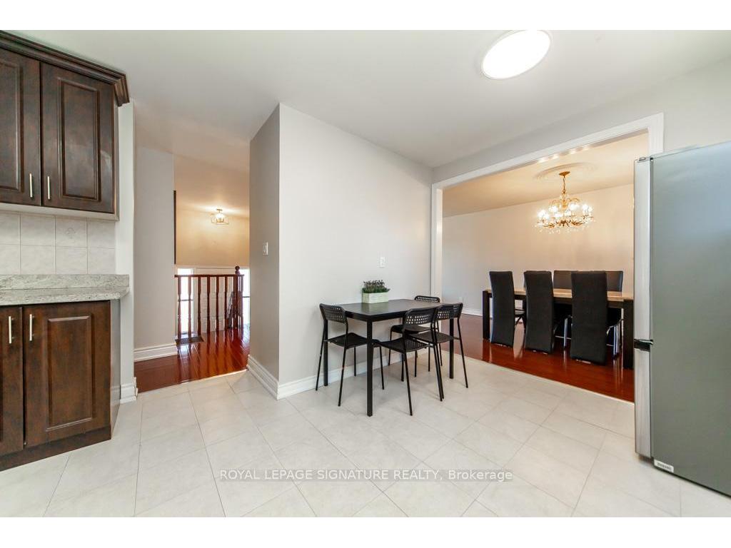 









3223


Ibbetson

Crescent,
Mississauga,




ON
L5C 1Z1


