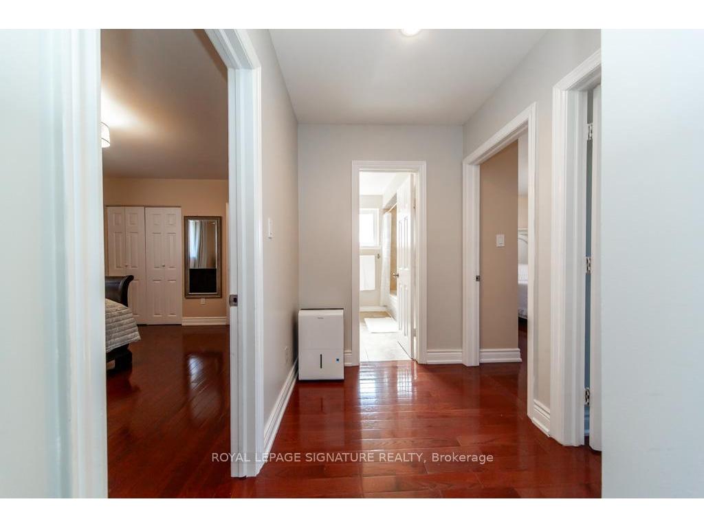 









3223


Ibbetson

Crescent,
Mississauga,




ON
L5C 1Z1

