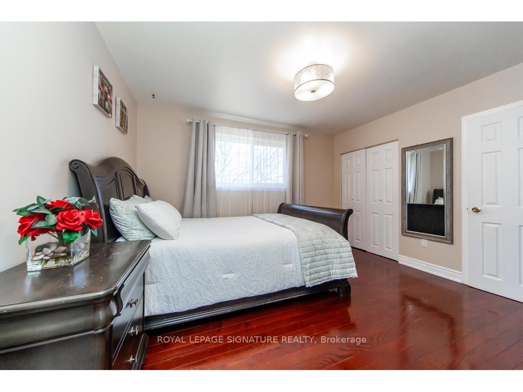 









3223


Ibbetson

Crescent,
Mississauga,




ON
L5C 1Z1

