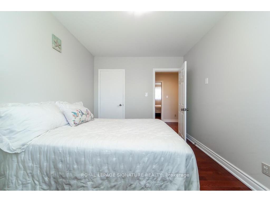 









3223


Ibbetson

Crescent,
Mississauga,




ON
L5C 1Z1

