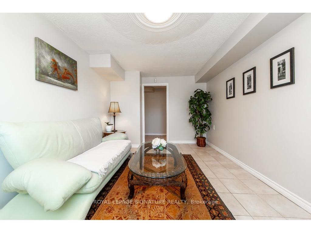 









3223


Ibbetson

Crescent,
Mississauga,




ON
L5C 1Z1

