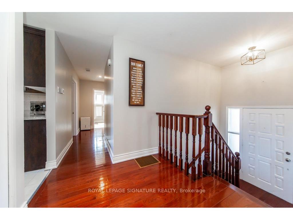 









3223


Ibbetson

Crescent,
Mississauga,




ON
L5C 1Z1

