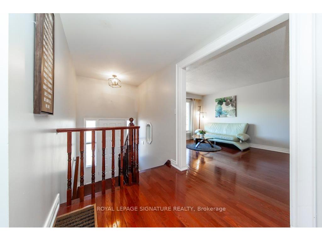 









3223


Ibbetson

Crescent,
Mississauga,




ON
L5C 1Z1

