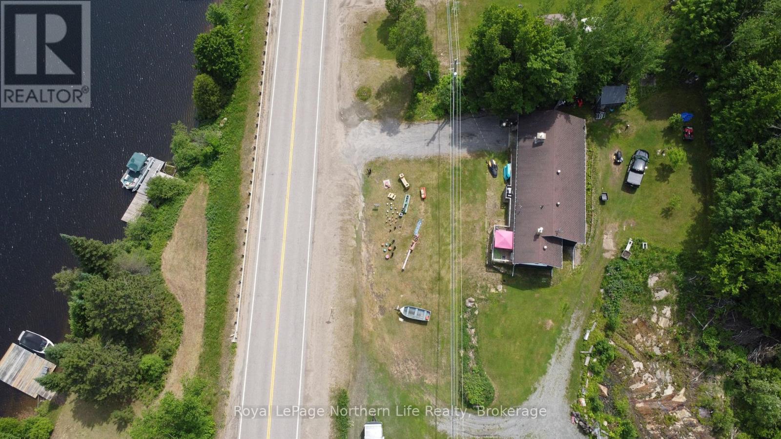 












39132 COMBERMERE ROAD

,
Madawaska Valley,




Ontario
K0J1L0


