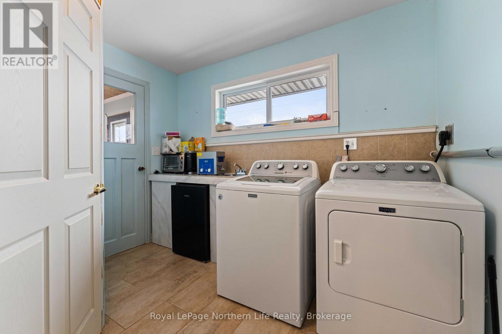 












39132 COMBERMERE ROAD

,
Madawaska Valley,




Ontario
K0J1L0


