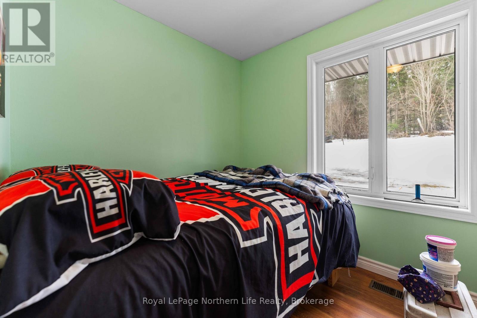 












39132 COMBERMERE ROAD

,
Madawaska Valley,




Ontario
K0J1L0

