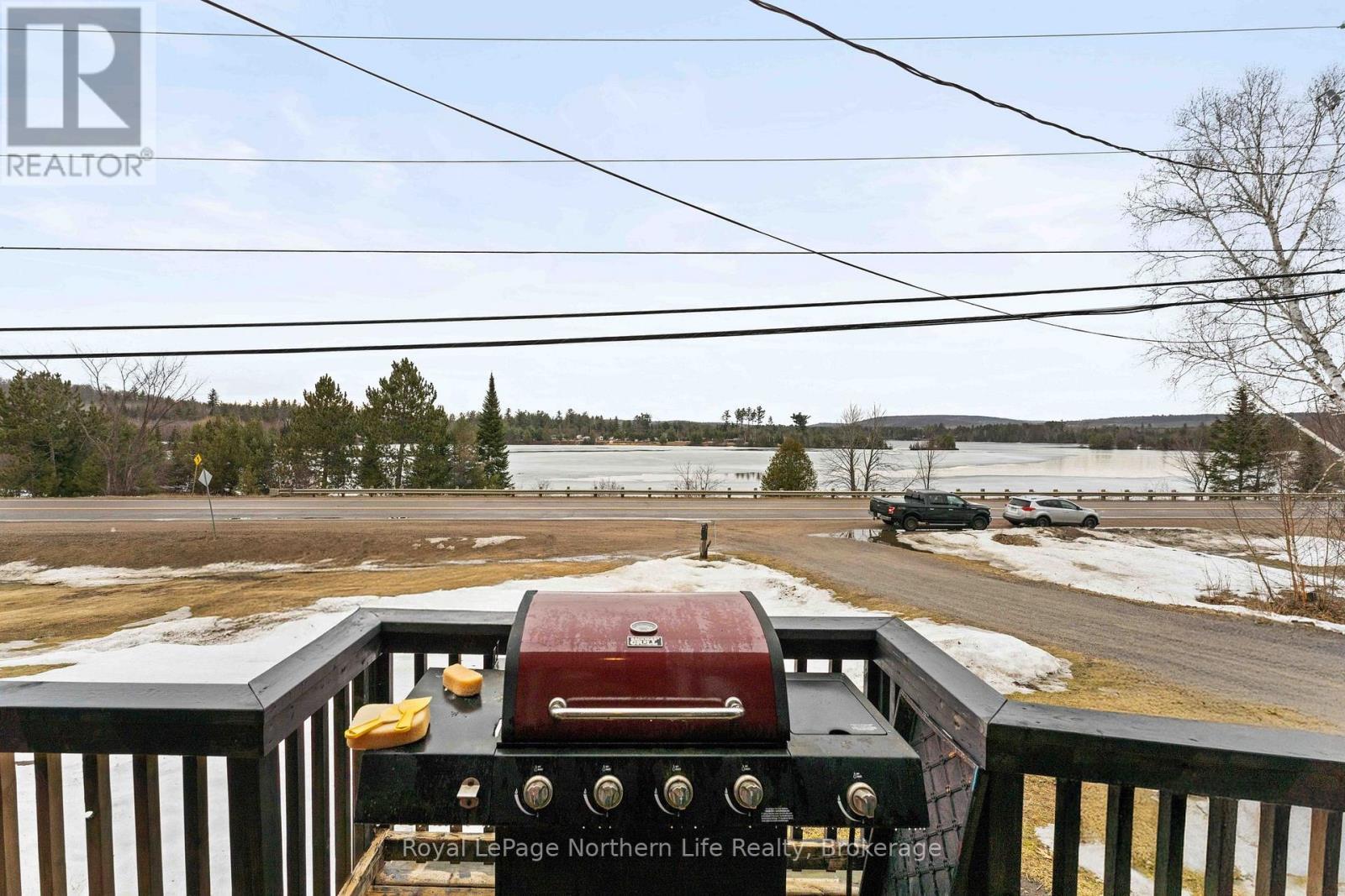 












39132 COMBERMERE ROAD

,
Madawaska Valley,




Ontario
K0J1L0

