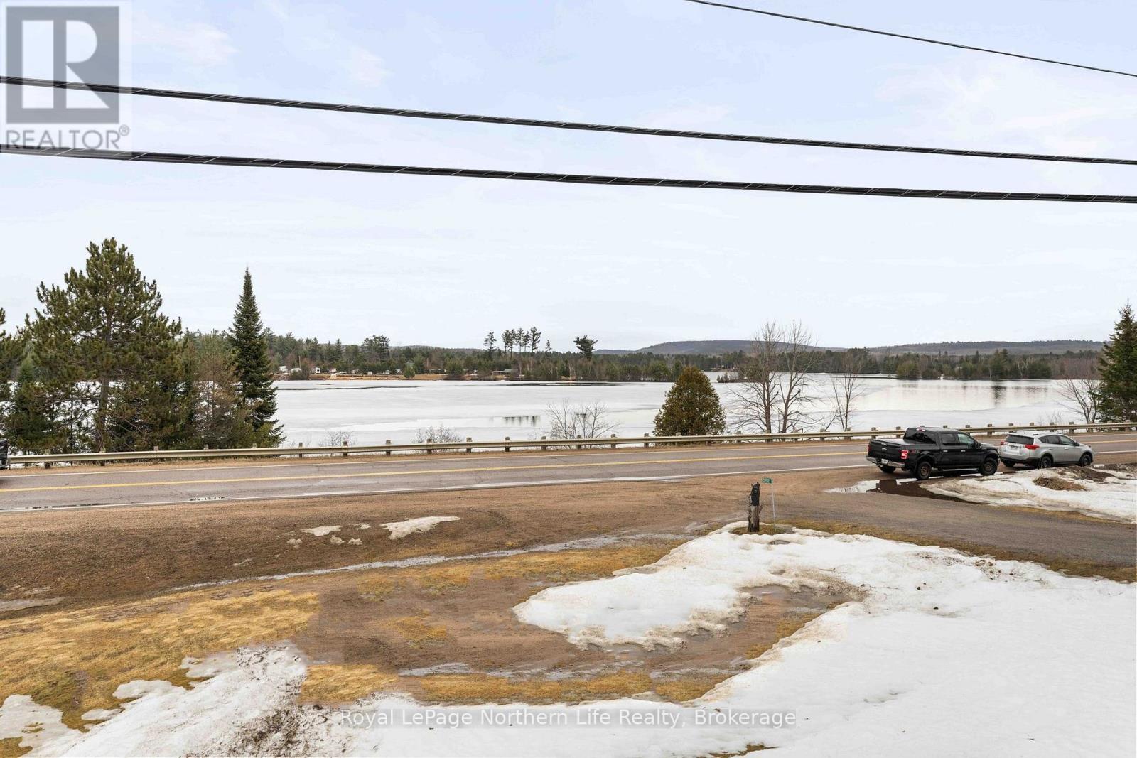 












39132 COMBERMERE ROAD

,
Madawaska Valley,




Ontario
K0J1L0

