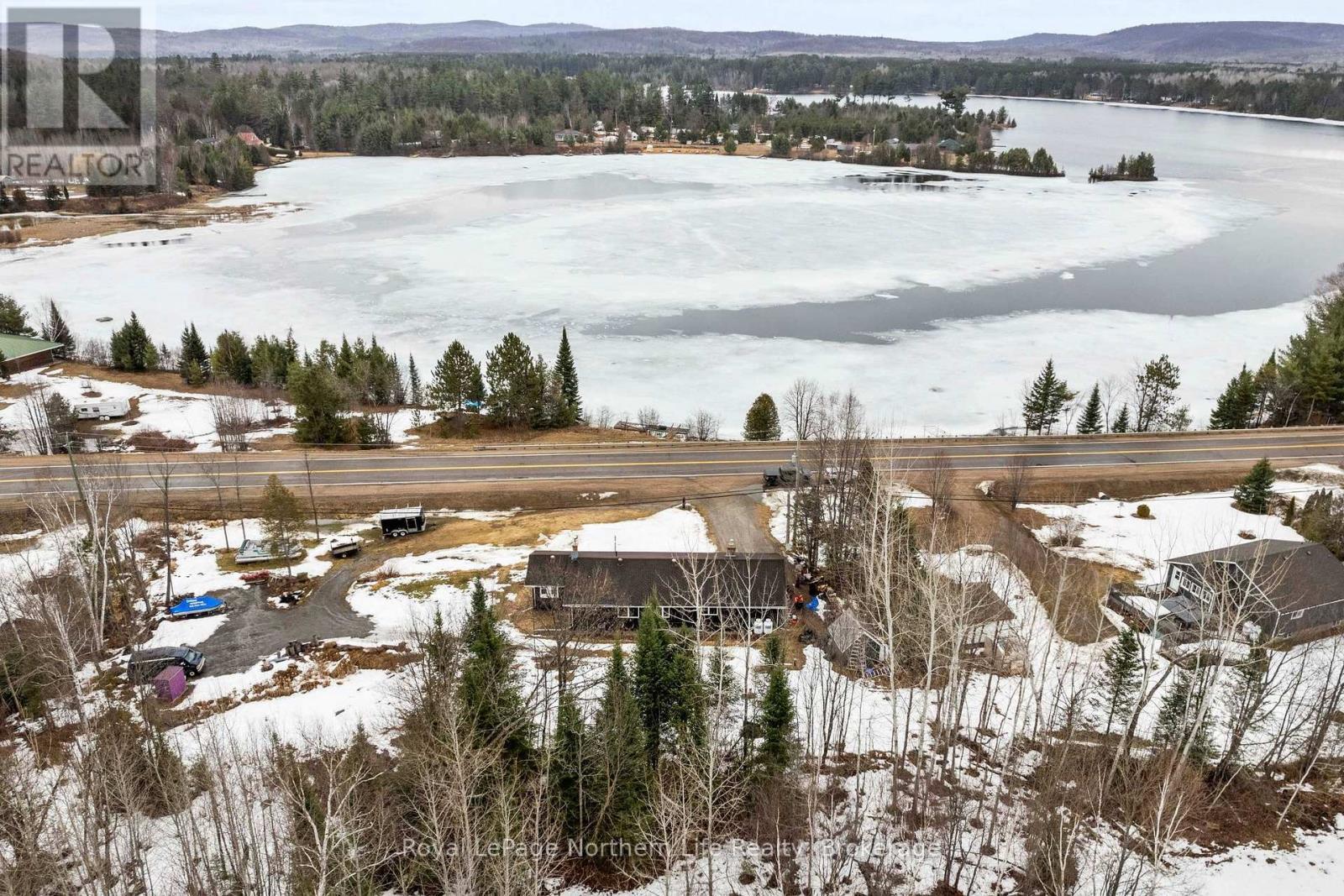 












39132 COMBERMERE ROAD

,
Madawaska Valley,




Ontario
K0J1L0

