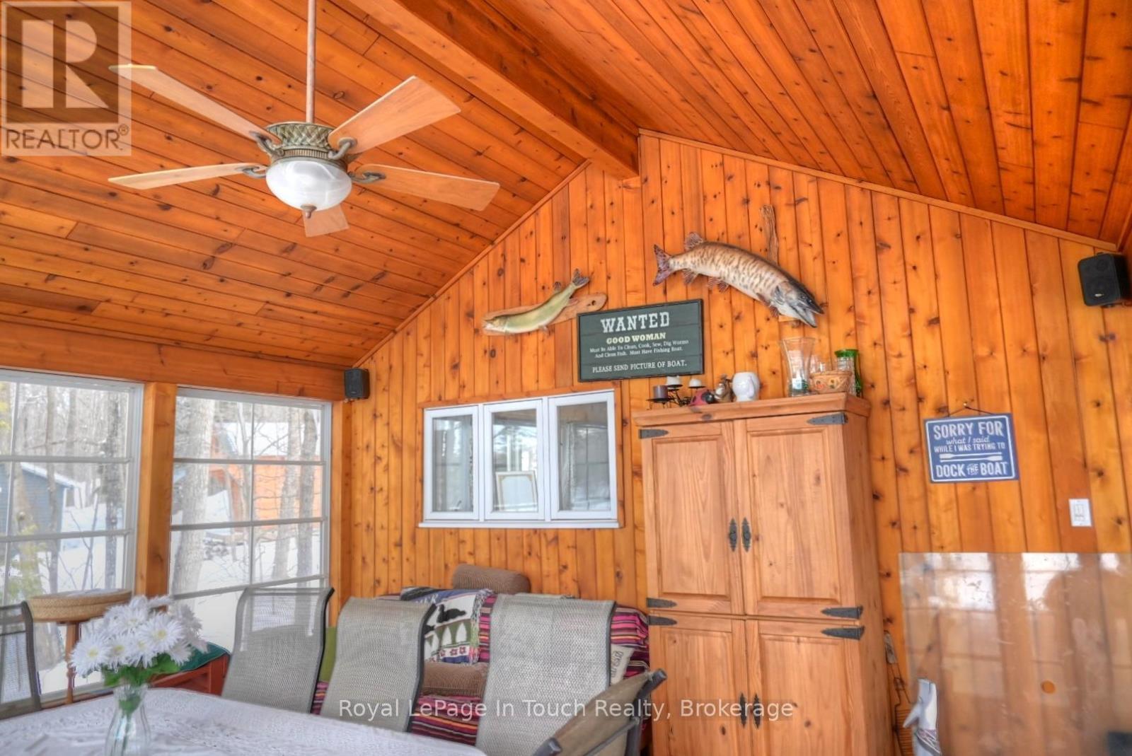 












476 HUNGRY BAY ROAD E

,
Georgian Bay (Baxter),




Ontario
L0K1S0

