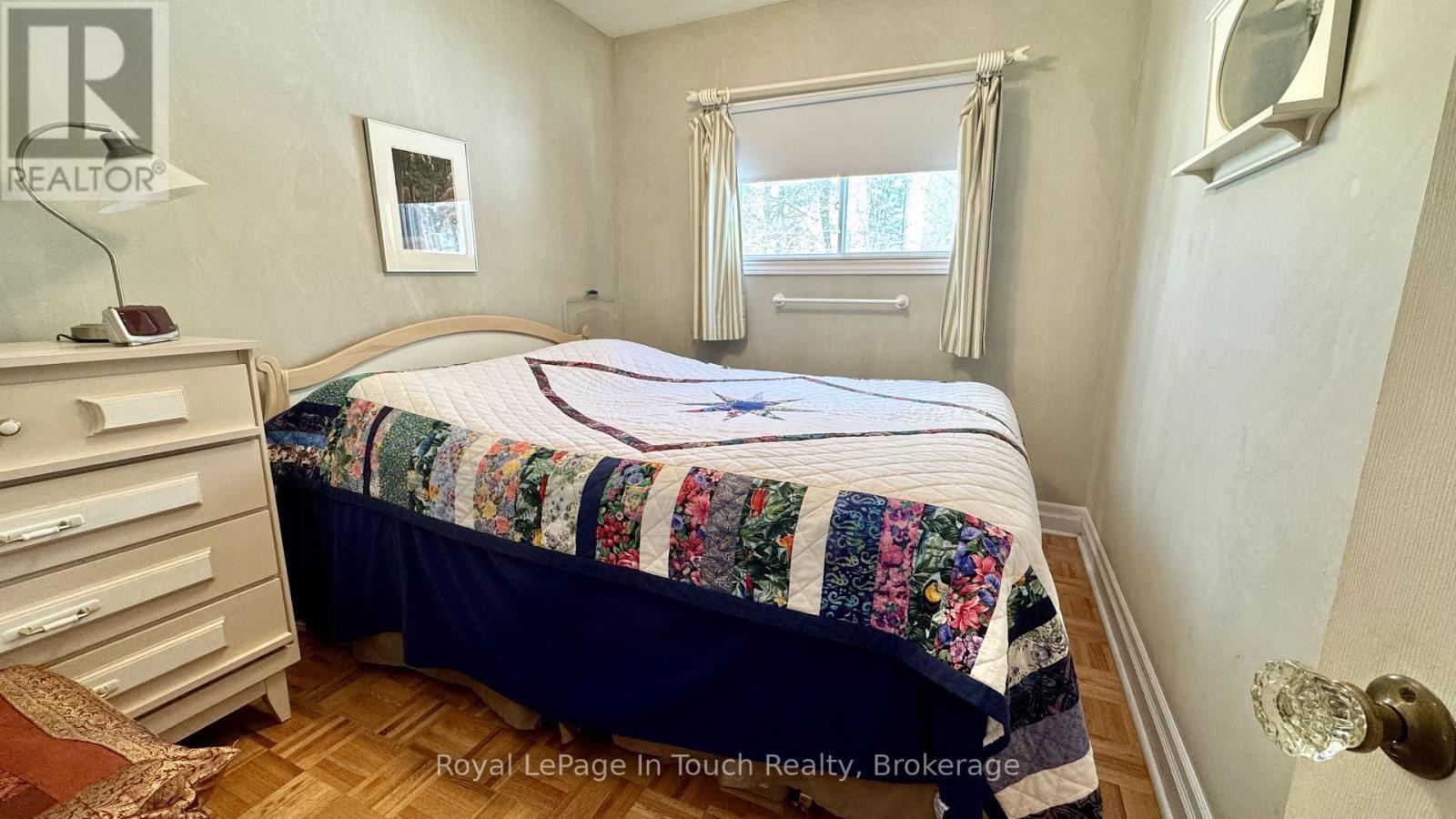 












476 HUNGRY BAY ROAD E

,
Georgian Bay (Baxter),




Ontario
L0K1S0

