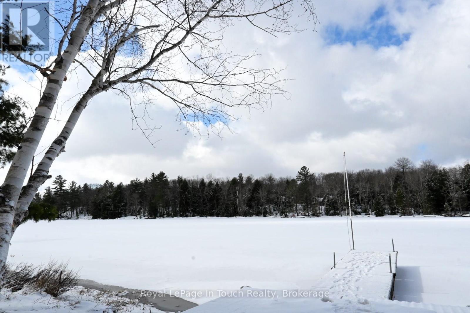 












476 HUNGRY BAY ROAD E

,
Georgian Bay (Baxter),




Ontario
L0K1S0

