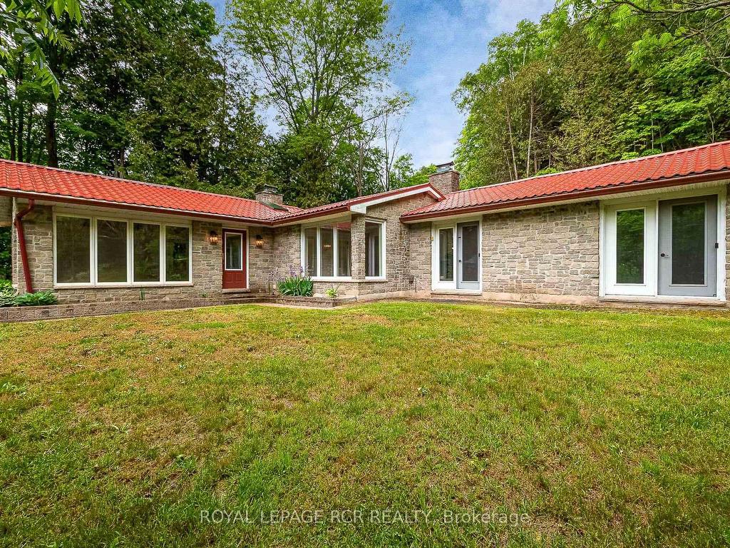 









8275


County Rd 9

N/A,
Clearview,




ON
L0M 1G0

