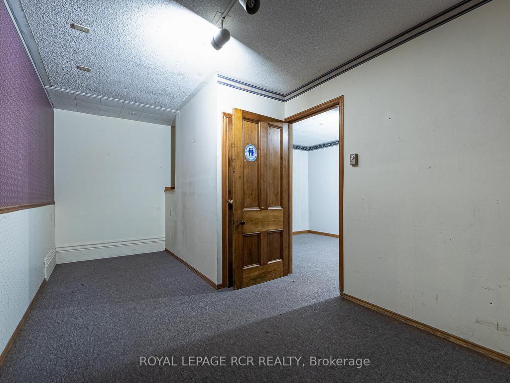 









8275


County Rd 9

N/A,
Clearview,




ON
L0M 1G0

