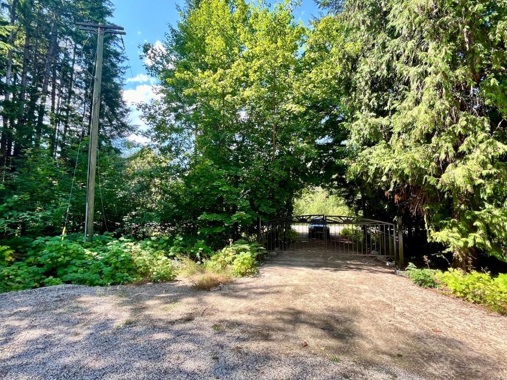 









5345


Highway 6

Highway,
Burton,







BC
V0G 1R0

