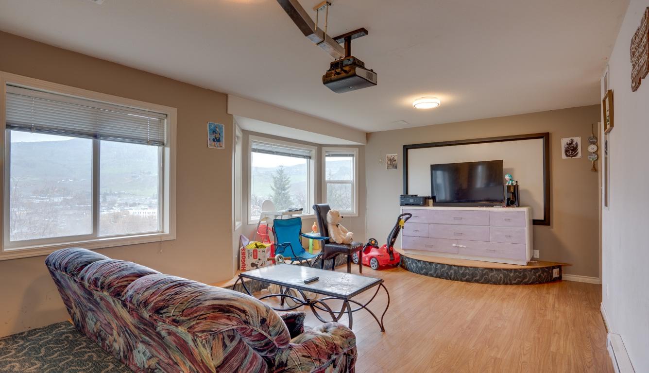 









4305


Westview

Drive,
Vernon,




BC
V1T 9B2

