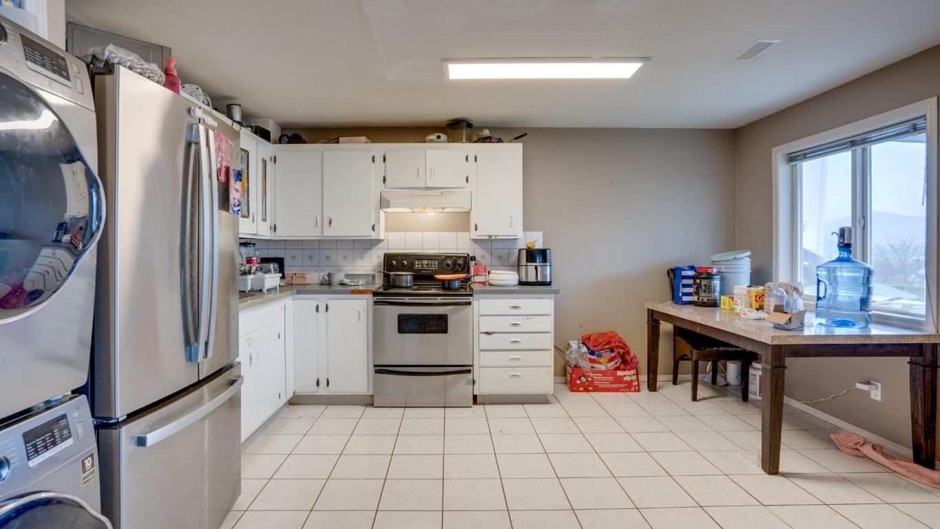 









4305


Westview

Drive,
Vernon,




BC
V1T 9B2

